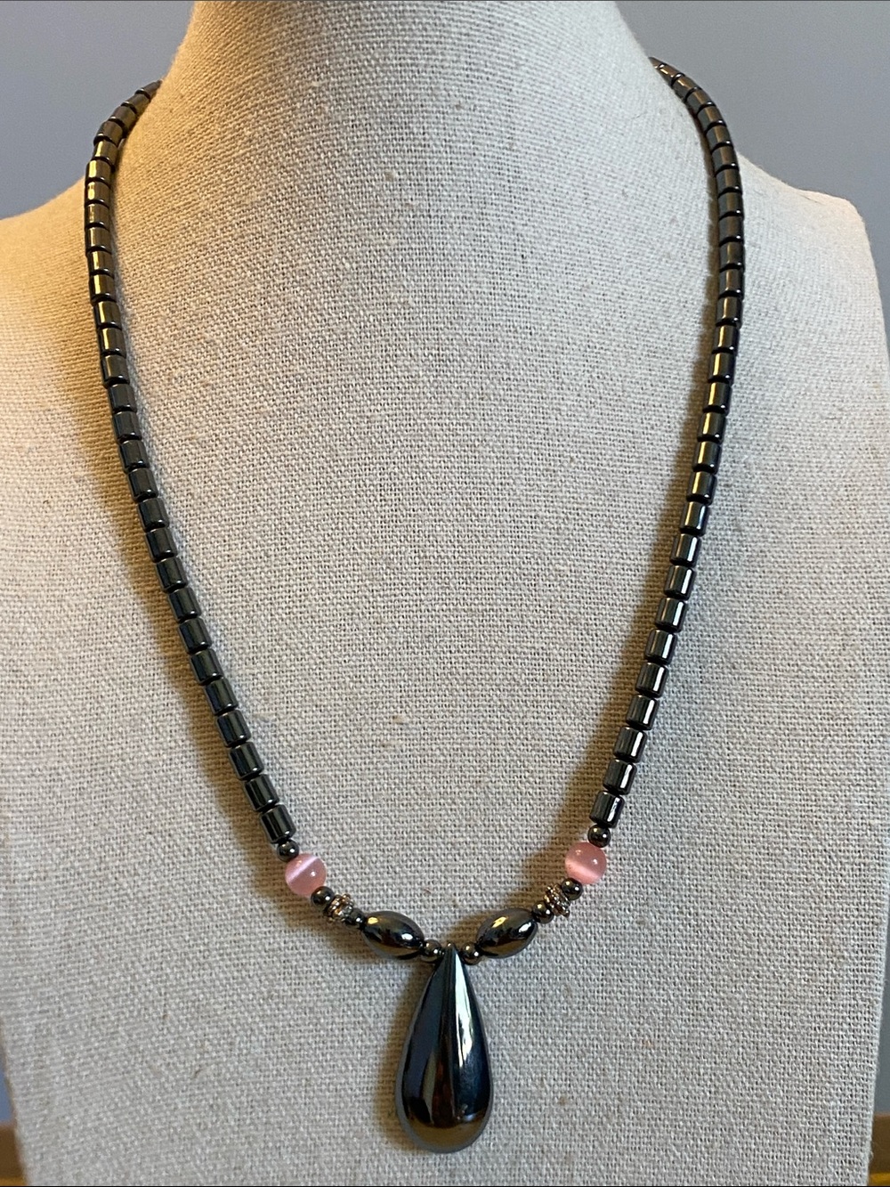 Hematite Teardrop Pendant Necklace Pink Cat Eye Beads 18”